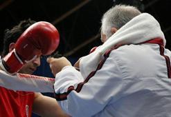 Türkiye Spor Toto Boks Ligi maçında saç kesimi!