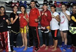 Olimpiyat heyecanı için boksa başladılar