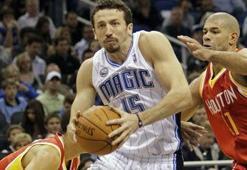 Hidayet'ten Houston'a 12 sayı