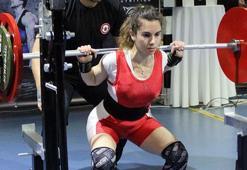 Powerlifting Şampiyonası'nda kıyasıya rekabet