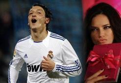 Mesut ona hayran!