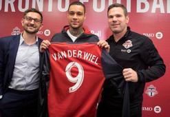 Gregory van der Wiel Fenerbahçe'yi bombaladı