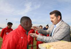 Vali Ayhan'dan Sivasspor'a baklava dopingi