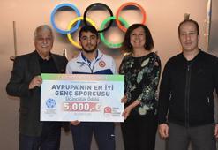 Milli judocu Mihraç Akkuş, ödülünü Olimpiyatevi'nde aldı