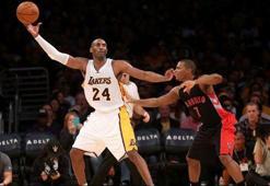 Los Angeles Lakers uzatmada güldü: 129 - 122