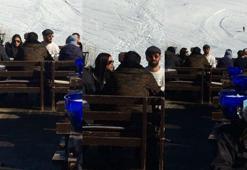 Arda Turan yeni yaşını sevgilisi Aslıhan Doğan'la Uludağ'da kutladı
