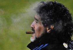 Maradona dava açacak