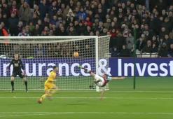 Galatasaray'ın yeni gözdesinden nefes kesen gol!