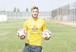 İstanbulspor, iki oyuncuyla anlaştı