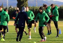 Akhisarspor, Fenerbahçe'nin takılmasıyla nefes aldı