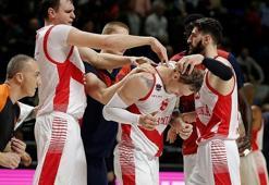 Unicaja Malaga: 83 - Baskonia: 85
