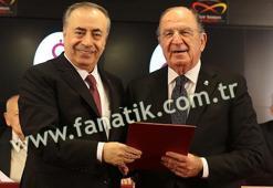 Galatasaray'da yeni yönetim mazbatasını aldı