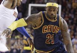 LeBron James döndü, Cleveland'ta hayat durdu