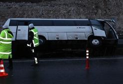 Beşiktaşlı taraftarları taşıyan otobüs devrildi: 8 yaralı