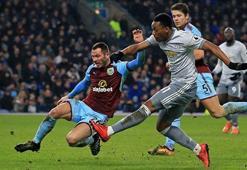 Manchester United 3 puanı tek golle aldı