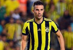 Fenerbahçeli futbolcular Van Persie'nin gitmesine sevindi