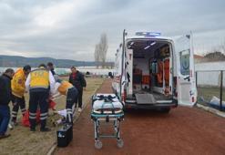 Bir skandal görüntü daha... Saha kenarında ambulans bekledi!