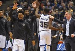 Warriors'ın deplasmanda bileği bükülmüyor