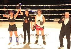 Betül Durmuş Profesyonel Kick Boks Şampiyonu oldu