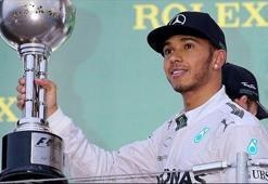 Japonya'da Hamilton kazandı