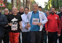 Adana'da kurtuluş coşkusu maratonla bütünleşti