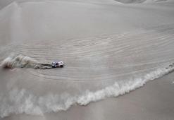 Dakar Rallisi'nde heyecan sürüyor