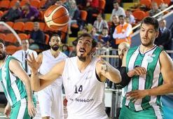 Türkiye Basketbol 1. Ligi'nde ilk devreyi Türk Telekom lider bitirdi