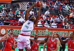 Pınar Karşıyaka'da Mitchell ile yollar ayrıldı