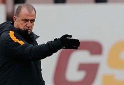 Fatih Terim sordu! 2000 grubu nerede?