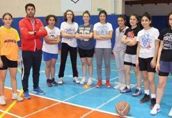 Parke zeminli saha için 140 kilometre gidiyorlar!