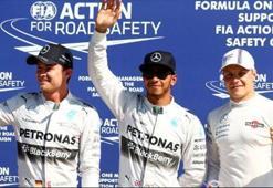 Hamilton: “Nico baskıda zorlanıyor”