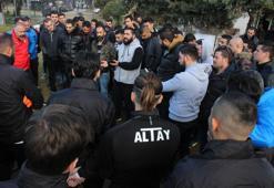 Altaylı futbolculara kendi taraftarından tehdit: Kazma sapıyla geliriz!