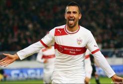 Vedat İbisevic direkten dönmüş