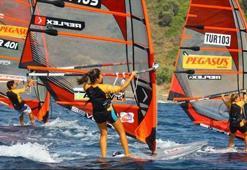 Pegasus Windsurf heyecanı sürüyor