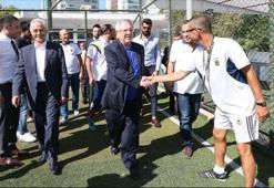 Aziz Yıldırım ve futbolculardan ziyaret