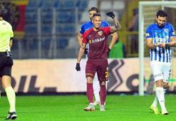Tjaronn Chery yine attı