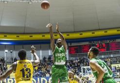 UNICS Kazan ikinci sırayı bırakmadı