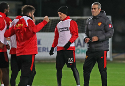 Göztepe'de Kemal ÖzdeÅ ilk antrenmanına çıktı