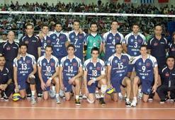 Arkasspor voleybol takımları sezonu açtı