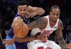 Lakers'ı yenen Chicago'da DeRozan'dan 38 sayı