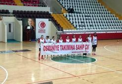 Mersin Basketbol Takımı, 'Osmaniye takımına sahip çık' pankartıyla sahaya çıktı