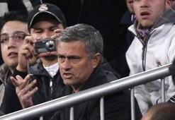 Mourinho durmuyor