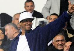 1 Iverson 10 federasyona bedel!