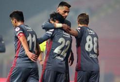 Beşiktaş'ta Aras Özbiliz sakatlandı