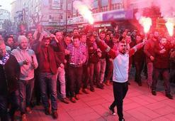 Mavi Ateş taraftarı Karabükspor'a destek için sokağa indi