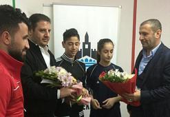 Diyerbekirspor başkanlarından şampiyon karatecilere anlamlı ödül