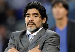FİFA'dan Maradona'ya şok!