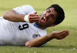Barcelona Suarez için psikolog getiriyor