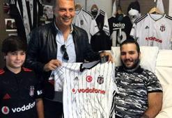Maganda kurbanı Ahmet, artık mezarında kartalın kanatları altında
