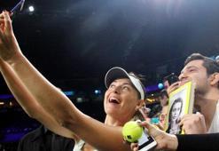 Türk taraftar, Sharapova'ya seslendi: Benimle evlenir misin?